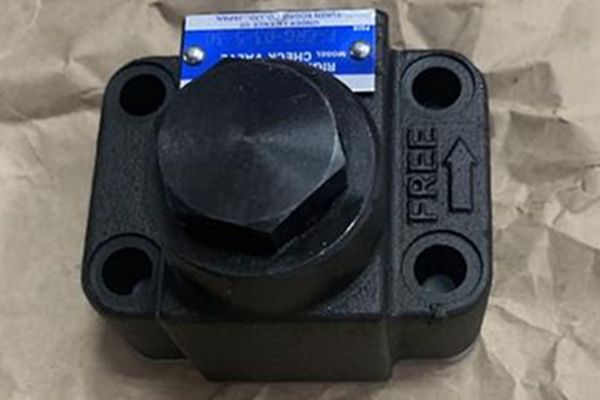 日本油研單向閥CRG-06-04-50 ，原裝正品，現(xiàn)貨供應(yīng)
